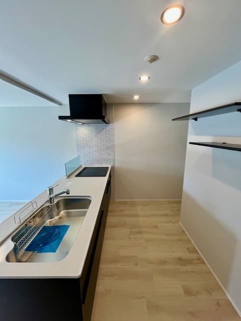 Room image 8