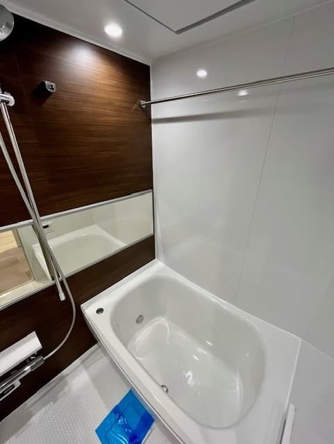 Room image 9
