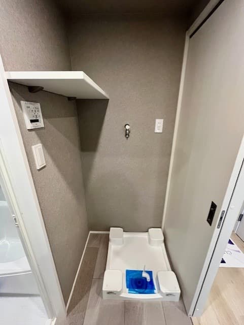 Room image 12