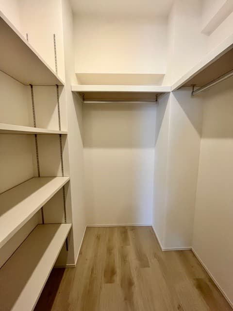 Room image 14