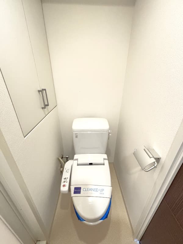 Room image 8