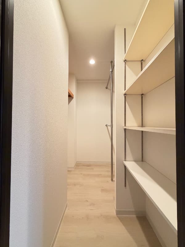 Room image 15