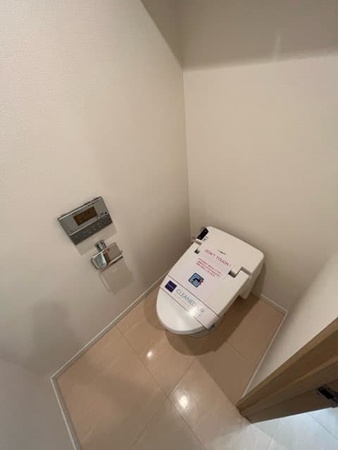 Room image 10