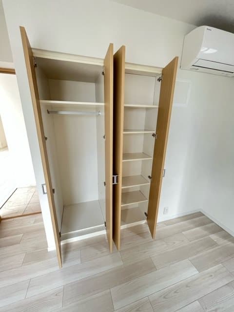 Room image 13