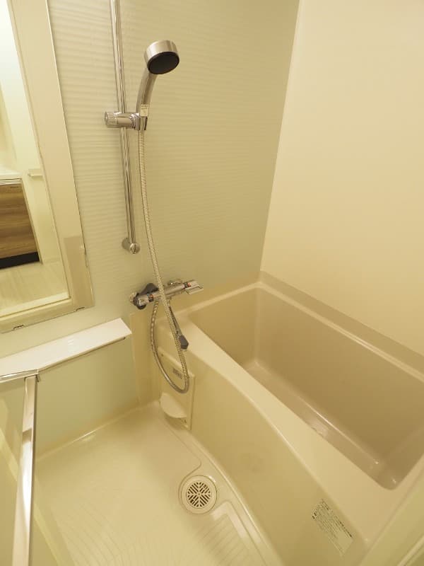 Room image 8