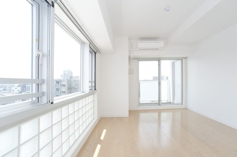 Room image 8