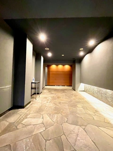 Room image 13