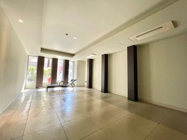 Room image 14