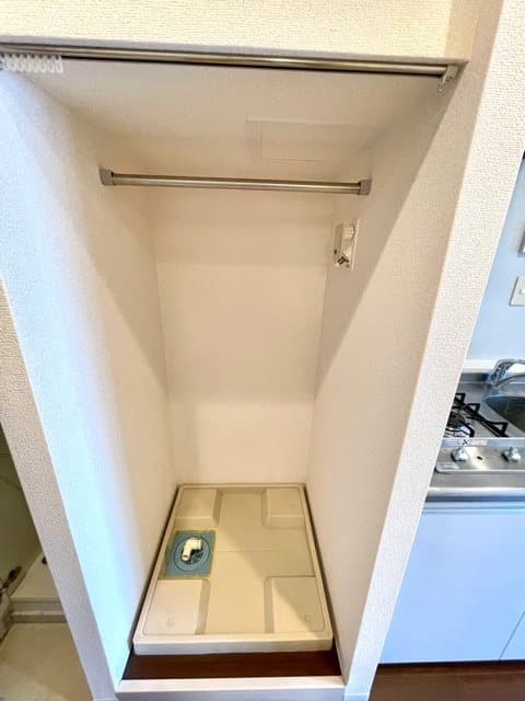 Room image 8