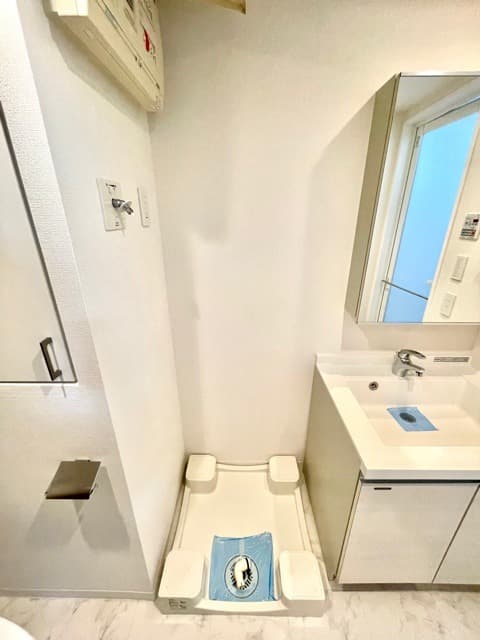 Room image 9