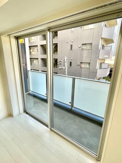 Room image 11