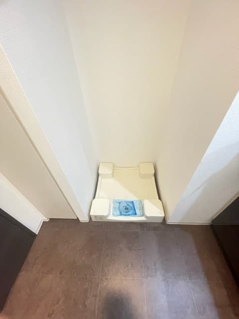 Room image 12