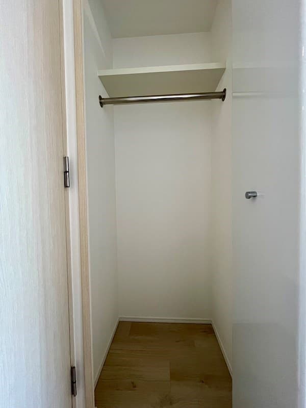 Room image 13