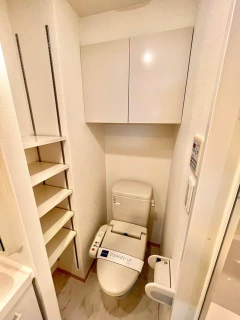 Room image 8