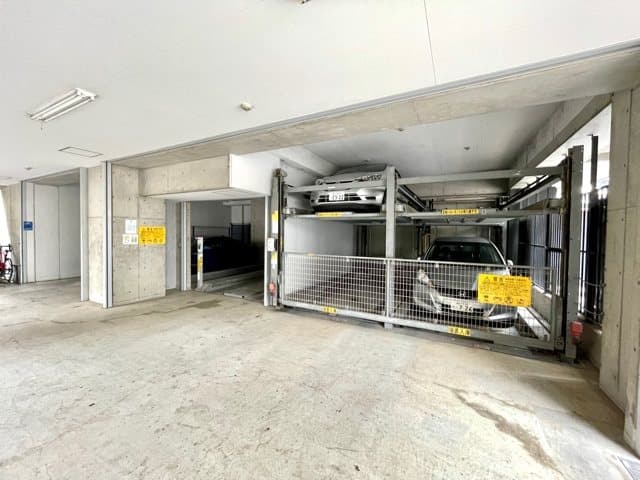Room image 11