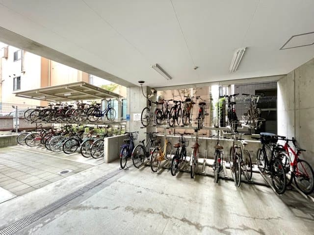 Room image 12