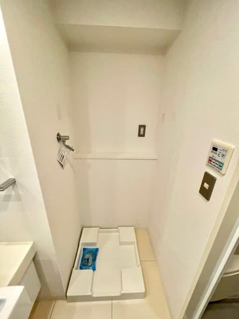 Room image 14