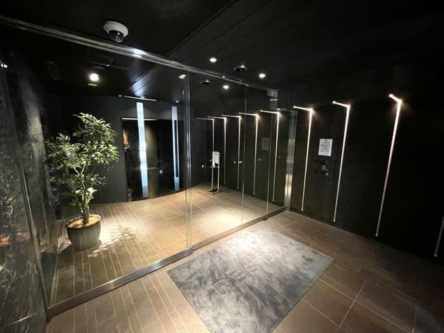 Room image 11