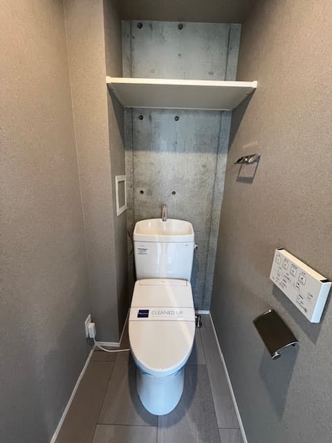 Room image 8