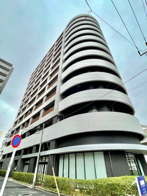 Main exterior of Residia Shibaura KAIGAN