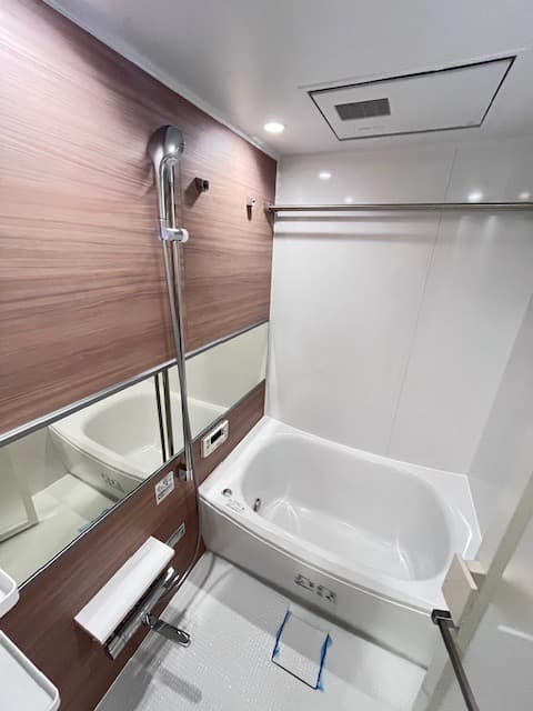 Room image 9
