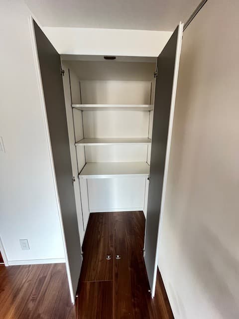 Room image 14