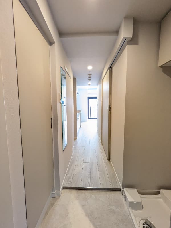 Room image 12