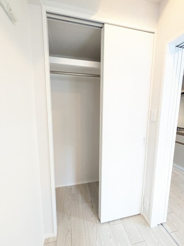 Room image 15