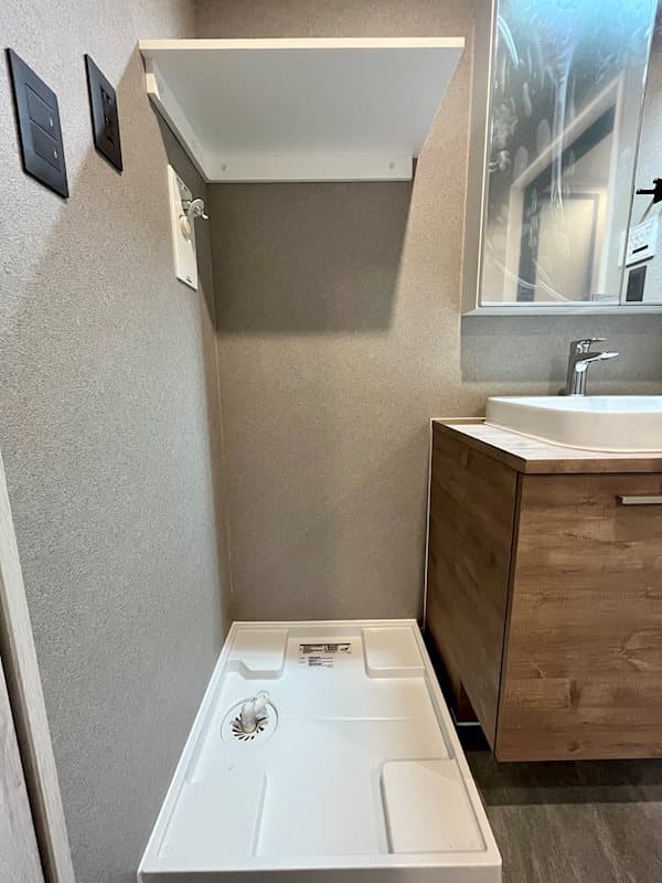 Room image 13