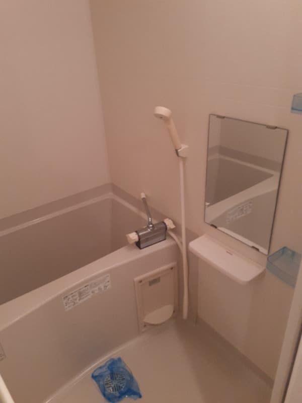 Room image 8