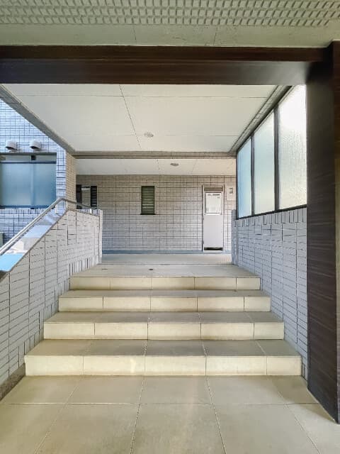Room image 13