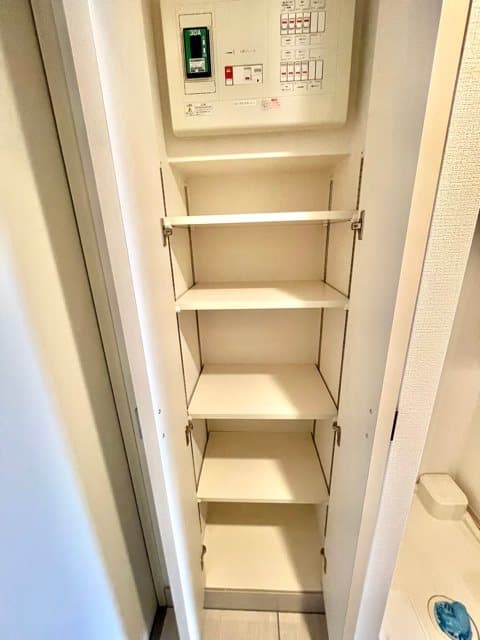 Room image 8