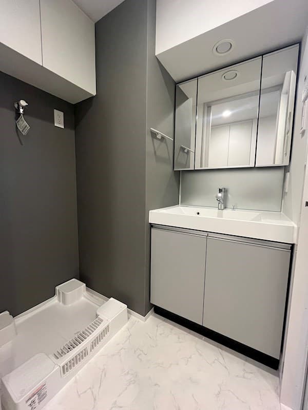 Preview interior of Cross Residence Kanda Jimbocho