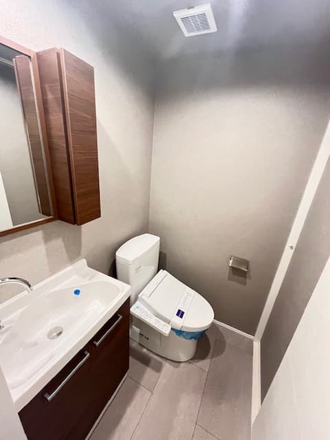 Room image 10