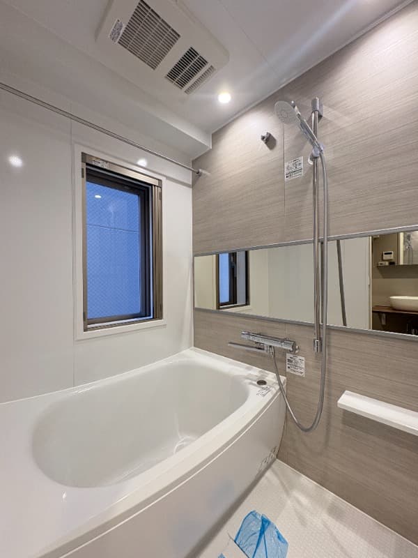 Room image 9