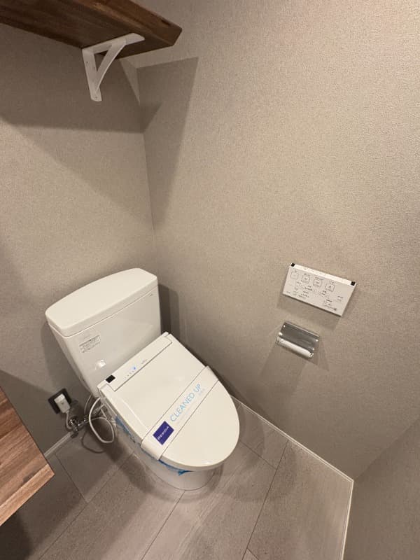 Room image 11