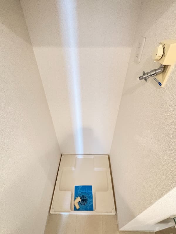 Room image 8