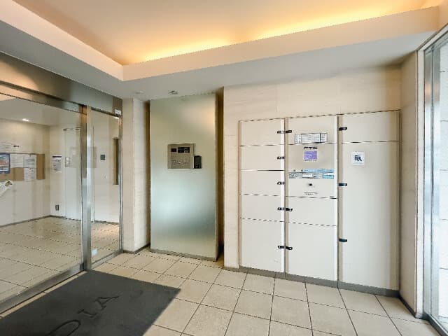 Room image 15