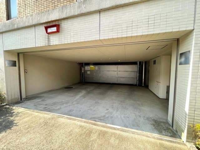 Room image 15