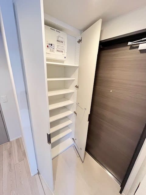 Room image 11