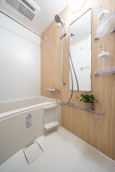 Room image 8