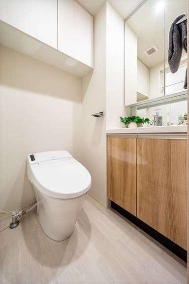 Room image 9