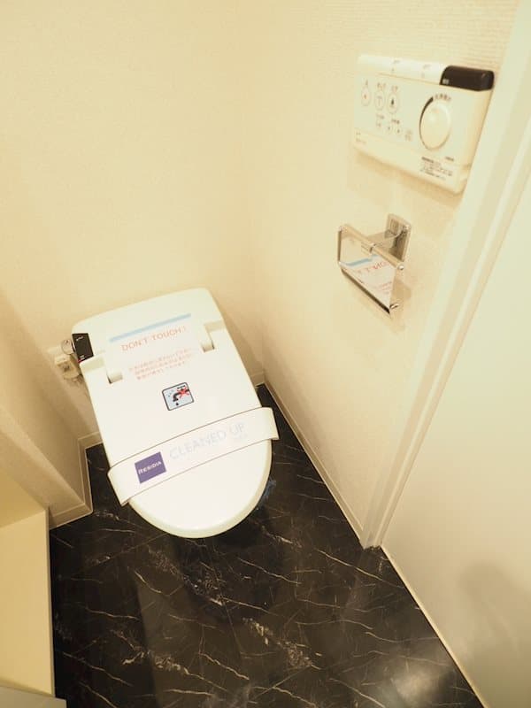 Room image 10