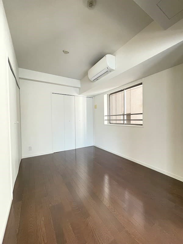 Room image 15