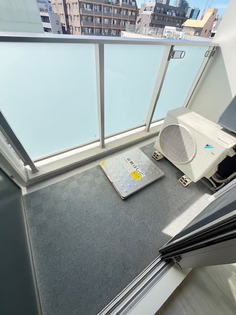 Room image 12