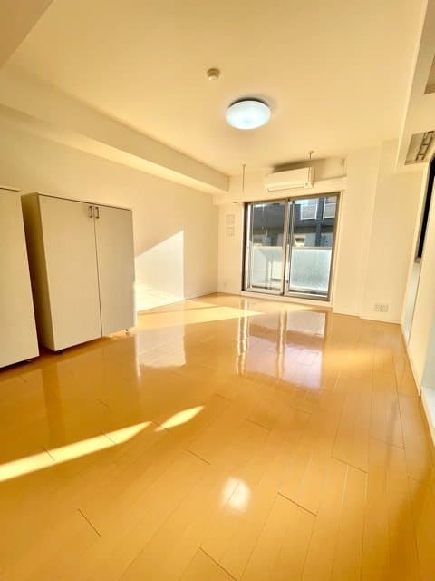 Room image 15