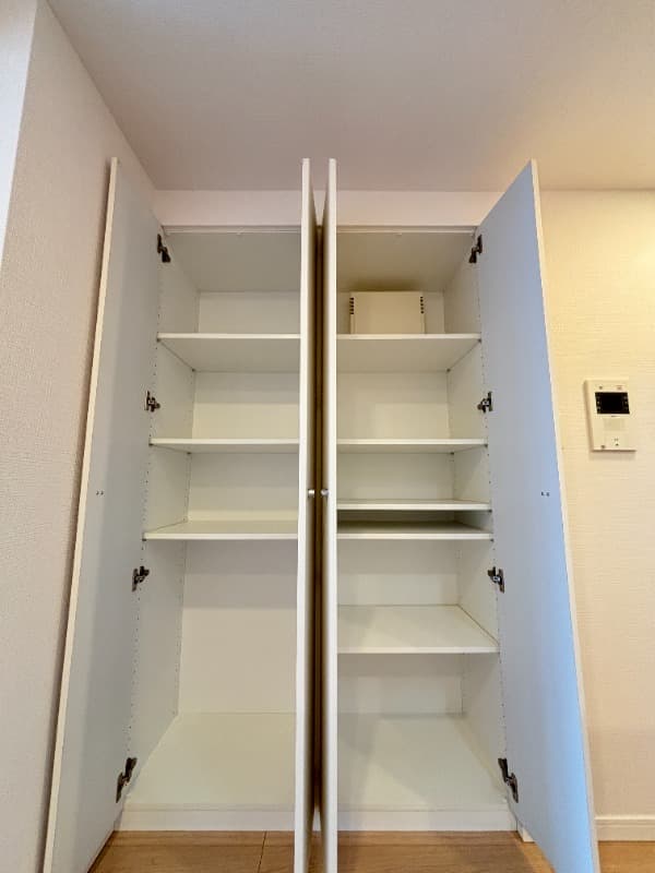 Room image 13