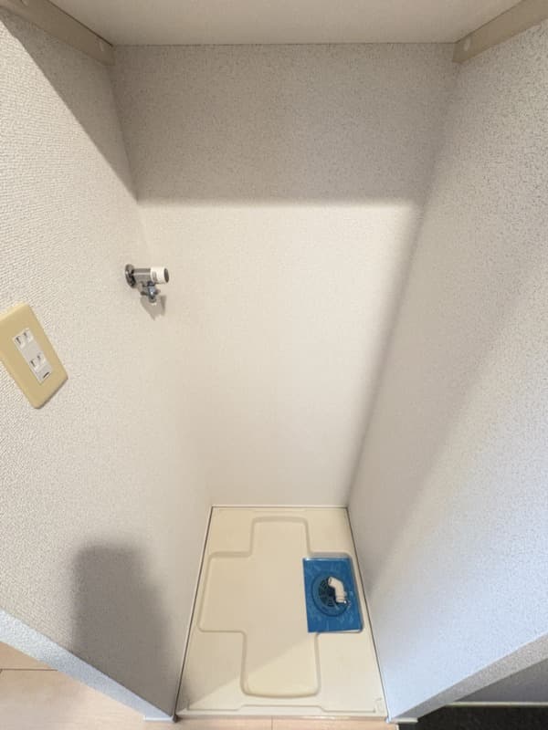 Room image 8