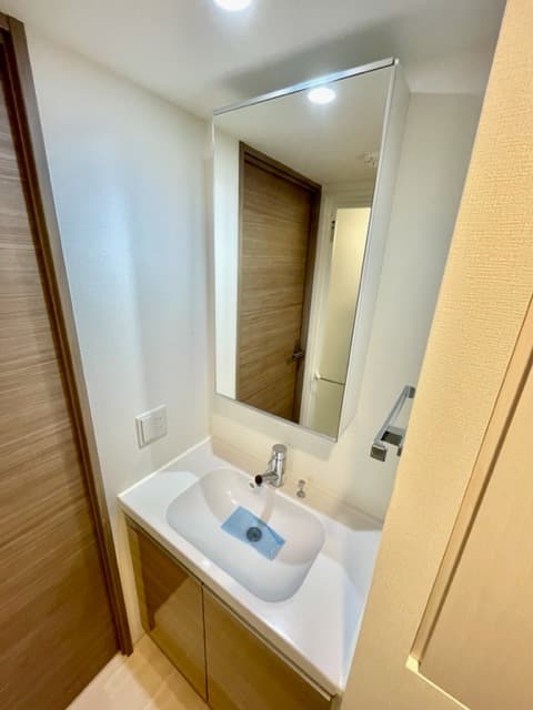 Room image 9