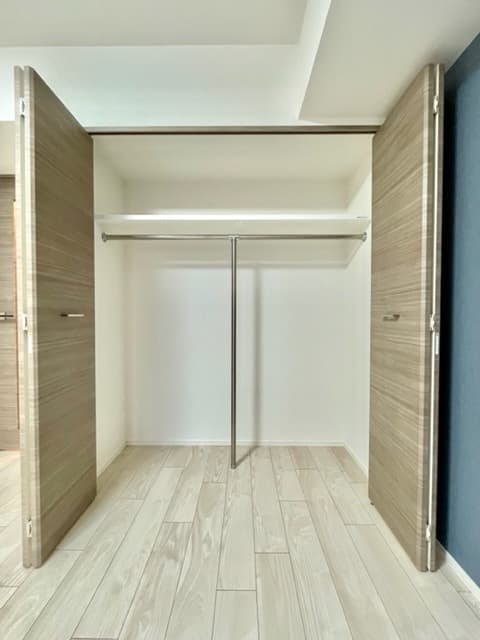 Room image 12